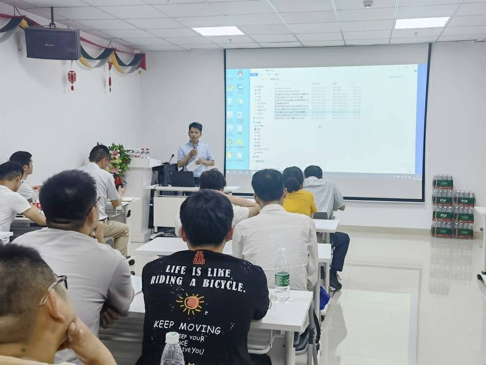 爱游戏体育(中国)官方网站-登录入口药业技术交流会 (3) - 副本.jpg